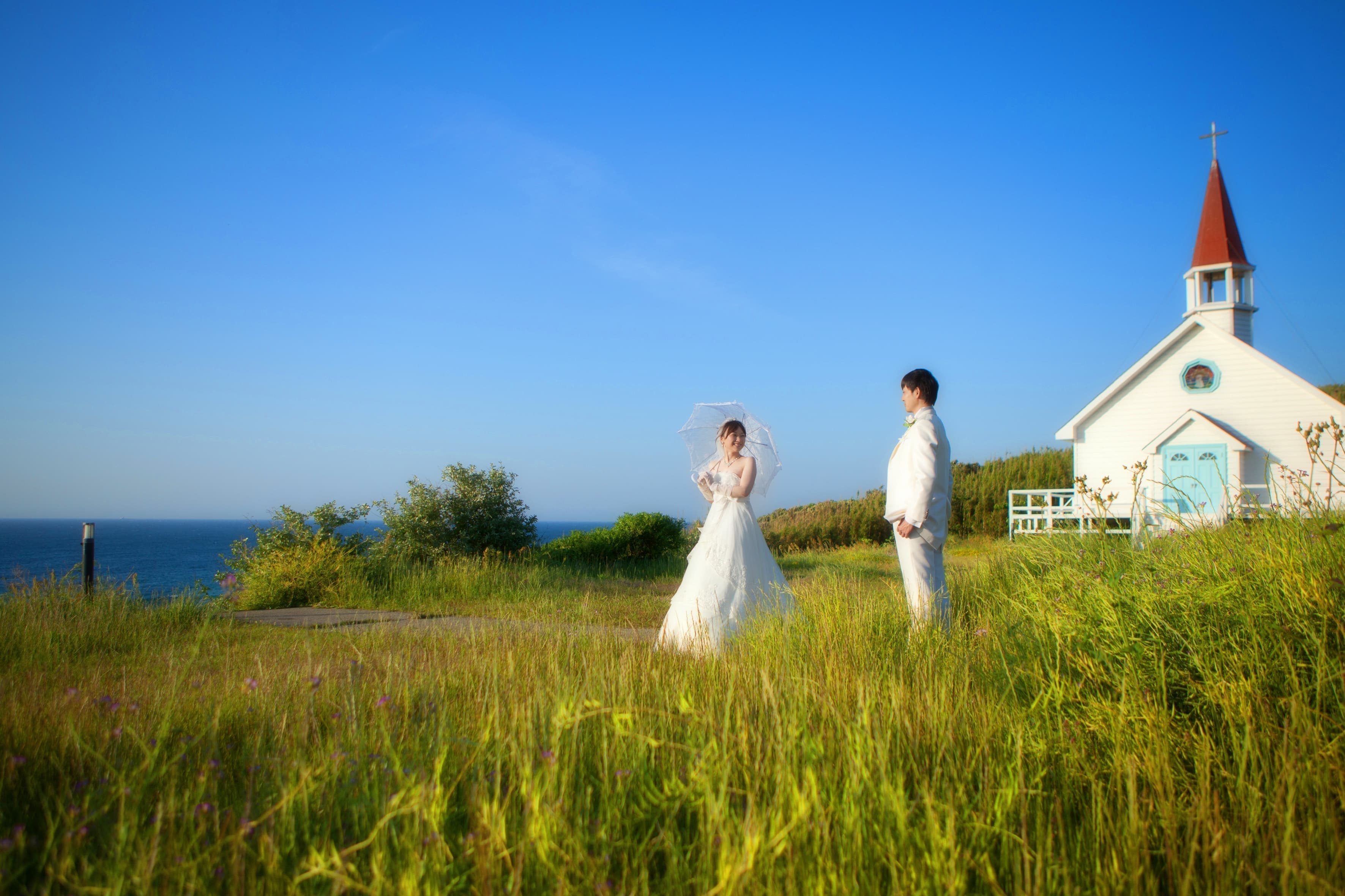 青空の結婚式写真