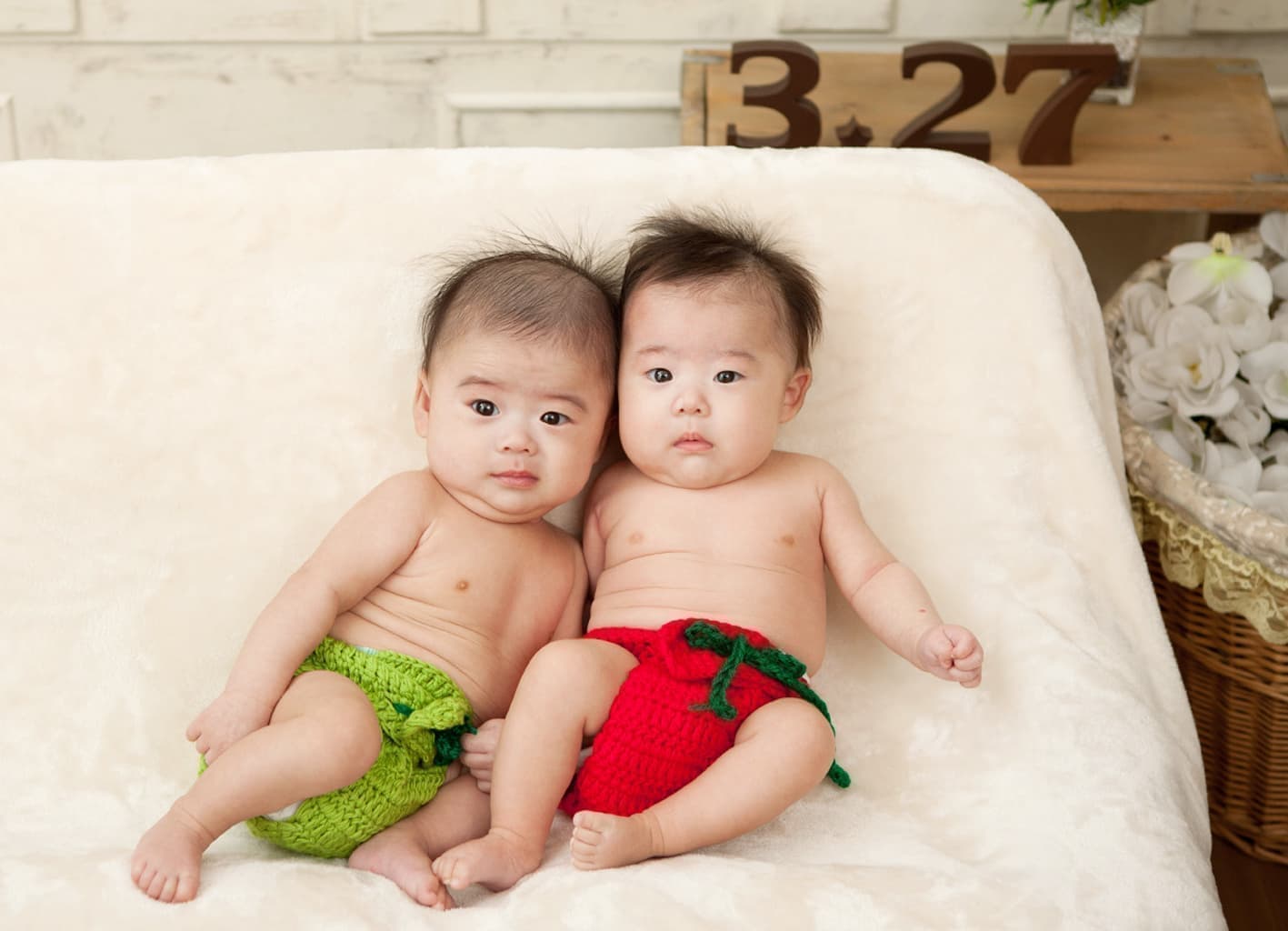 双子の新生児画像